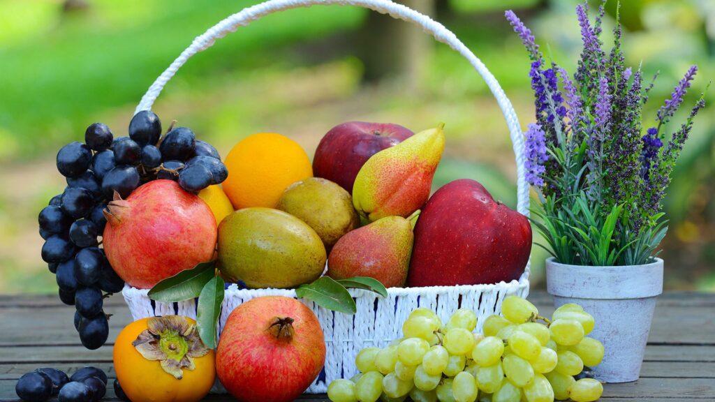 a basket of Colombian fruit tour